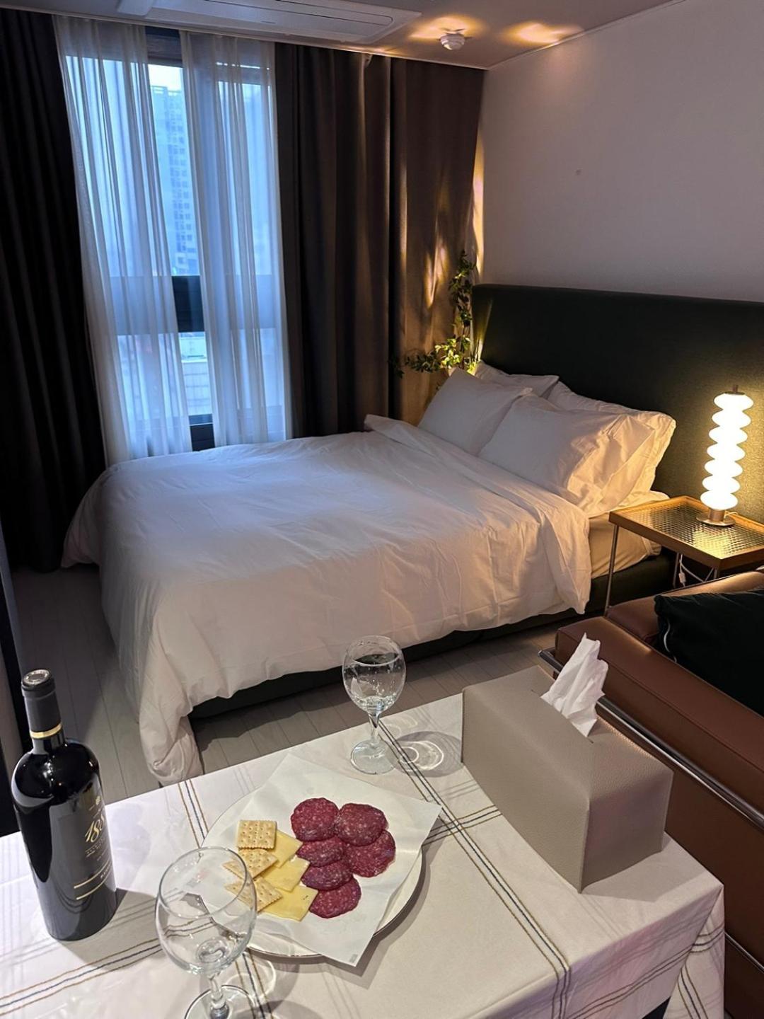Dongseongro Dsr&U Hotel Room Daegu Buitenkant foto